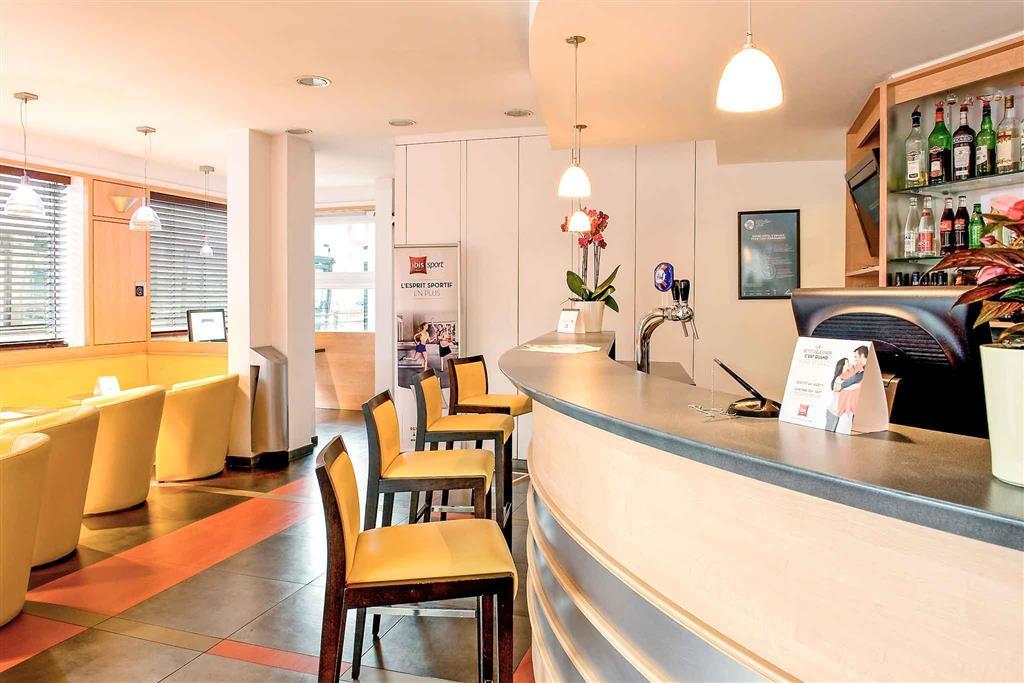Отель Ibis Styles Paris Пуасси Экстерьер фото