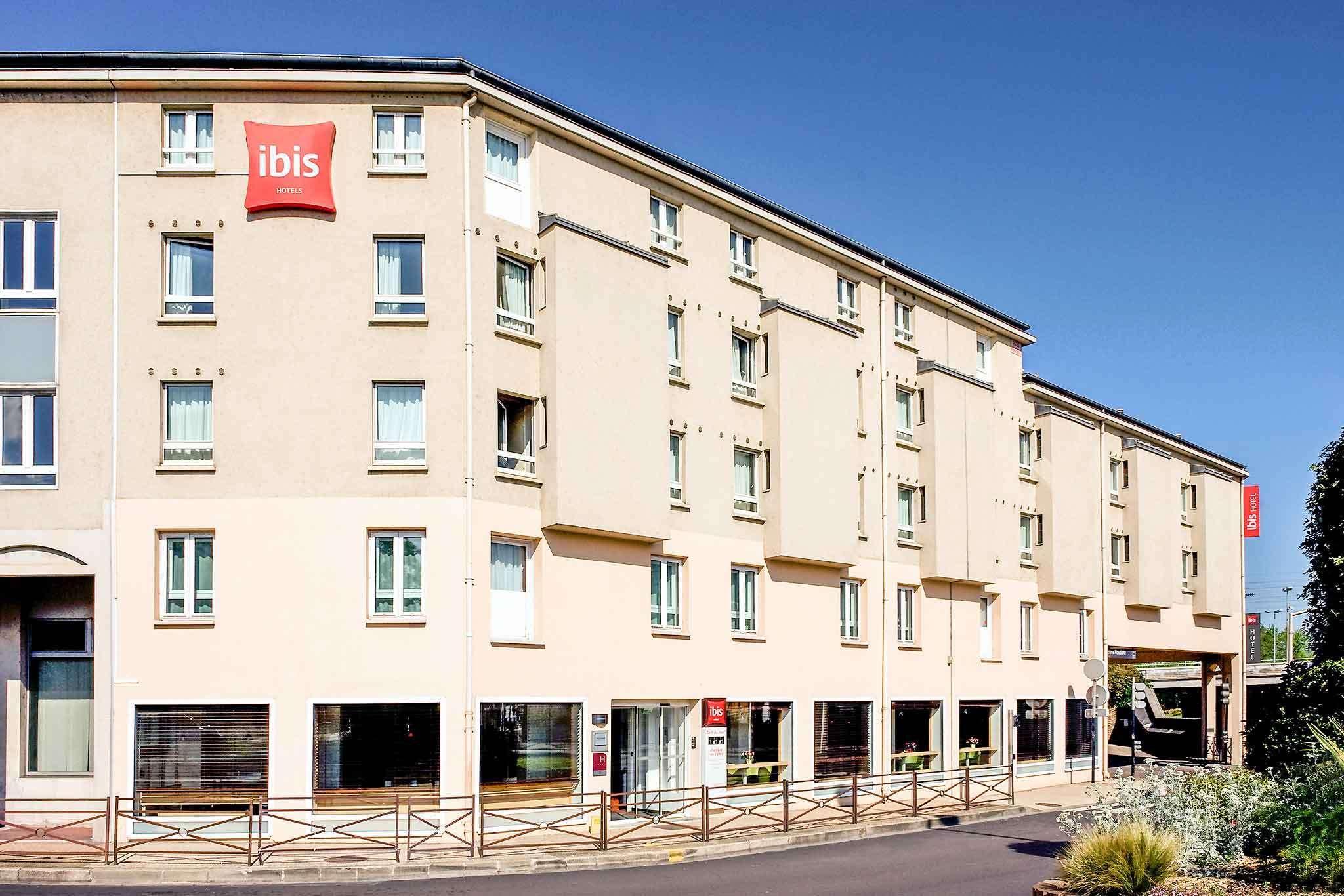 Отель Ibis Styles Paris Пуасси Экстерьер фото